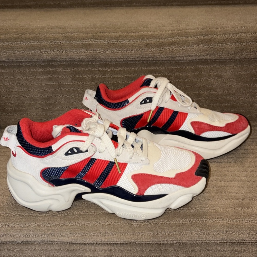 Adidas Runners - Picture 2 of 3